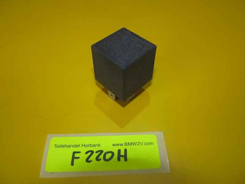 Relais BMW 1373912 12V 5-polig BMW E21 E30 E23 E24 E28 Z1 relay rele