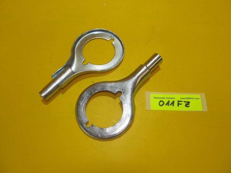 BMW R60 R75 R80 R90 R100 /6 /7 Set Blinkerhalter kurz 1233941 light clamps